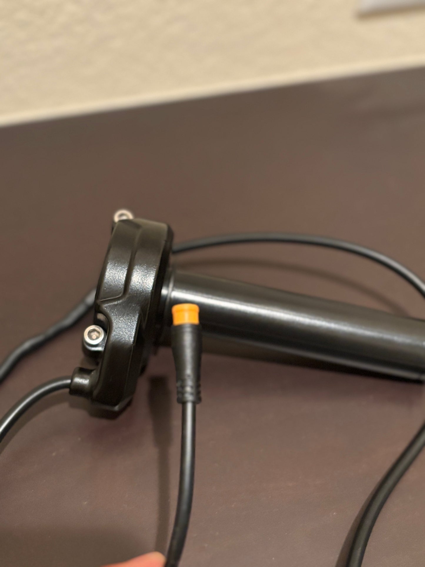 (Macfox, Zooz, Rad, Qlife, GT-73, etc) Plug and Play Surron Throttle